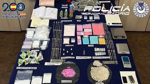 Material incautado por Polic&iacute;a Nacional y Polic&iacute;a Municipal de Madrid