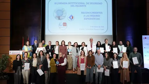 Imagen de los galardonados con los premios que otorga la Consejer&iacute;a de Sanidad de la Comunidad de Madrid