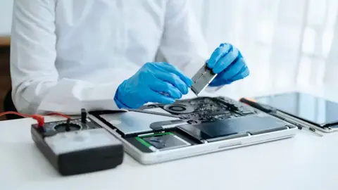 Reparar, un pelda&ntilde;o clave en la econom&iacute;a circular | Nuttapong punna / Shutterstock