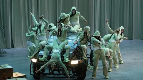 Escena de  'Age of Content' del Ballet National de Marseille /(La)Horde