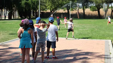 Los campamentos de verano son una opci&oacute;n para entretener a los ni&ntilde;os mientras los padres trabajan | Archivo