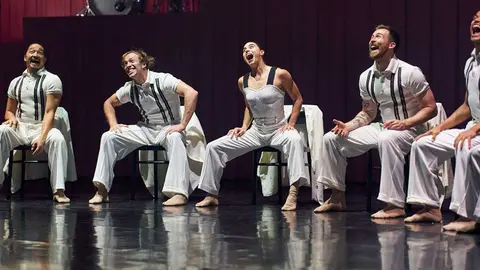 Escena de 'Manifesto' de la Stephanie Lake Company