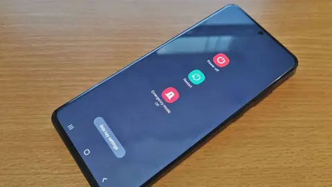 Reiniciar o apagar tu tel&eacute;fono evitar&aacute; que te puedan hackear