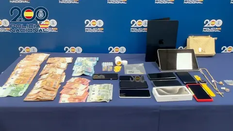 Bot&iacute;n confiscado por la Polic&iacute;a Nacional a los 5 detenidos