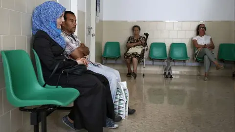 Los detenidos vend&iacute;an las citas conseguidas a extranjeros