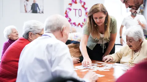El gobierno regional est&aacute; trabajando por el bienestar de las personas mayores | Imagen: Comunidad de Madrid