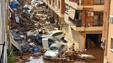 Una calle de Catarroja (Valencia) tras el paso de la Dana | ABC