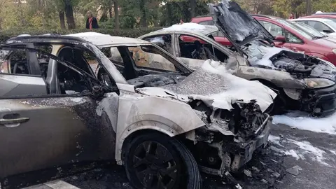 Imagen de los veh&iacute;culos calcinados hace un mes | M&aacute;s Madrid