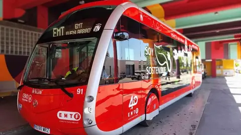 Autob&uacute;s el&eacute;ctrico de la EMT de Fuenlabrada