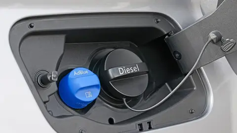 El dep&oacute;sito AdBlue se encuentra en todos los veh&iacute;culos Diesel de Stellantis | Mobility