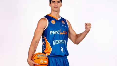Jorge Bilbao con la camiseta de la temporada 24/25