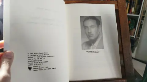 Jos&eacute; Herrera Petere: vida, compromiso pol&iacute;tico y literatura, por Jes&uacute;s G&aacute;lvez Yag&uuml;e | librosoblomov.es