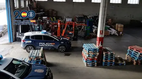 Se realizaron dos registros en la nave industrial para confirmar la situaci&oacute;n de explotaci&oacute;n laboral y detener a la empresaria | Polic&iacute;a Nacional
