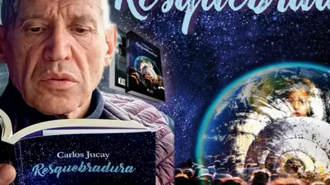 Juan Carlos Yago con su libro 'Resquebradura'