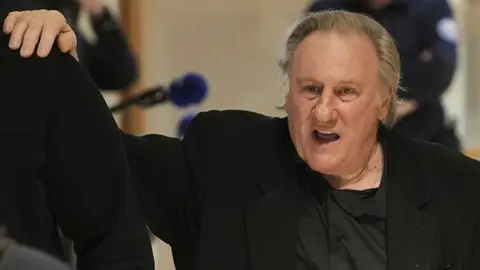 El actor franc&eacute;s ha reconocido haber tenido un comportamiento indebido con la decoradora que le ha denunciado | AP