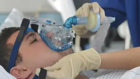 Es importante formar a profesionales m&eacute;dicos en t&eacute;cnicas de ventilaci&oacute;n no invasiva | Dr&auml;eger
