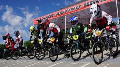 Salida de la prueba BMX 2024 en M&oacute;stoles (Madrid)