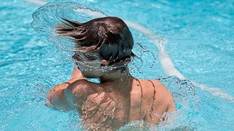 El verano, cada vez m&aacute;s cerca. Adi&oacute;s a las fugas de agua en piscinas. (fuente: Pixabay.com)