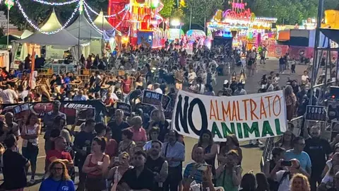 Protesta animalista en Parla
