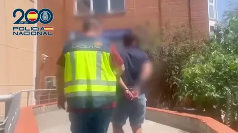 Los detenidos fueron pillados in fraganti en una de las viviendas | CNP