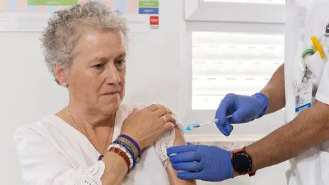 Vacunaci&oacute;n a mayores para prevenir la neumon&iacute;a | CAM