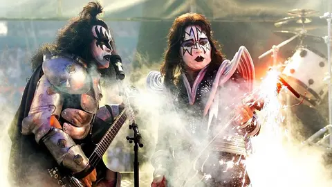 Fallece Ace Frehley (derecha de la imagen), guitarrista y fundador de KISS | GETTY