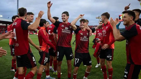 El Real Oviedo celebrando su ascenso a Primera Divisi&oacute;n | RTVE