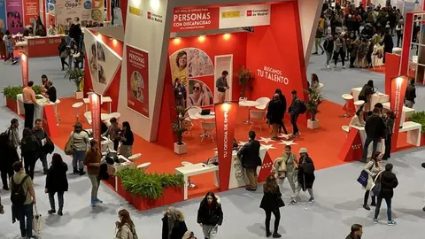 Imagen de la Feria en una edici&oacute;n anterior | CAM