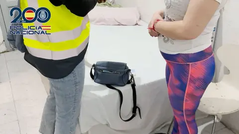 10 de los detenidos eran mujeres que regentaban los pisos | CNP