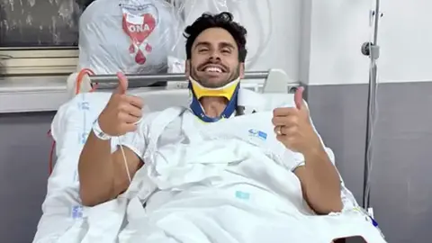 Noel Bayarri comparte esta imagen desde el hospital | Redes Sociales