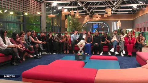 Los concursantes escuchando la bronca del S&uacute;per | Telecinco