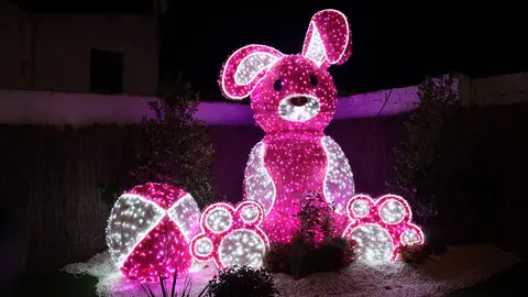 Figura navide&ntilde;a decoraci&oacute;n luces de calle | Ayto. de Fuenlabrada