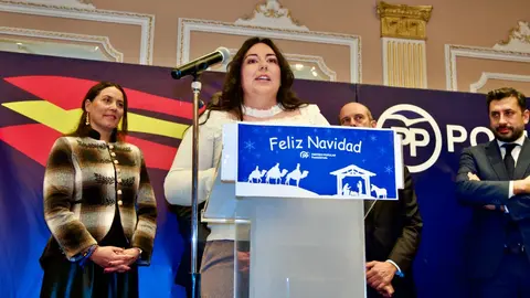 La presidenta de la Federaci&oacute;n de Pe&ntilde;as Taurinas, Laura Camacho, tras recibir el Premio Carpetania en los salones Capilla Real de Fuenlabrada