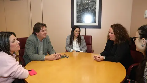 Reuni&oacute;n con responsables UNRWA | Ayto. de Fuenlabrada
