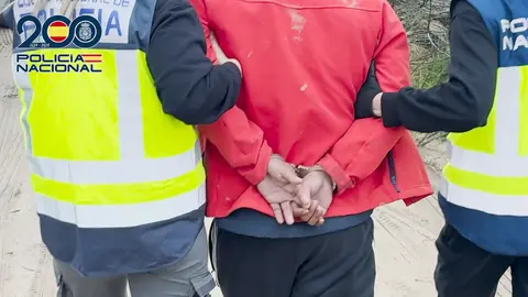 El detenido pernoctaba en un veh&iacute;culo | CNP