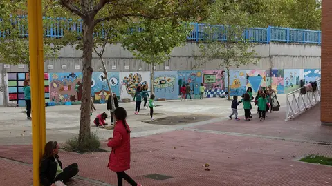 Patio del colegio Dulce Chac&oacute;n | Ayto. de Fuenlabrada