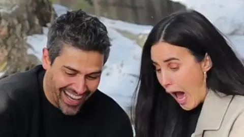 Patry Jord&aacute;n y su marido Carles Gal&iacute; sorprendidos al ver el sexo del beb&eacute; | Redes Sociales