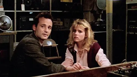 Bill Murray y Jennifer Cunyon en 'Cazafantasmas'