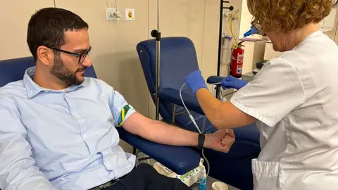 Ciudadano donando sangre | HUF