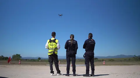 Agentes de la Policia Local de Arroyomolinos en la formaci&oacute;n con drones