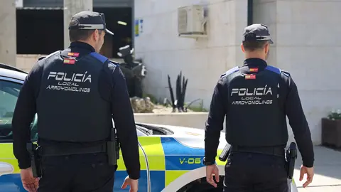 Agentes de Polic&iacute;a Local con chaleco antibalas | Ayto. de Arroyomolinos