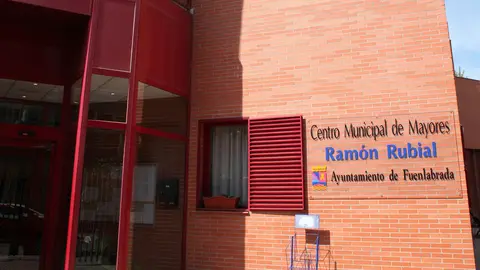 Fachada del centro de mayores Ram&oacute;n Rubial | Ayto. de Fuenlabrada
