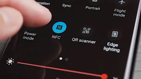 La tecnolog&iacute;a NFC est&aacute; presente en todos los tel&eacute;fonos inteligentes | NFC