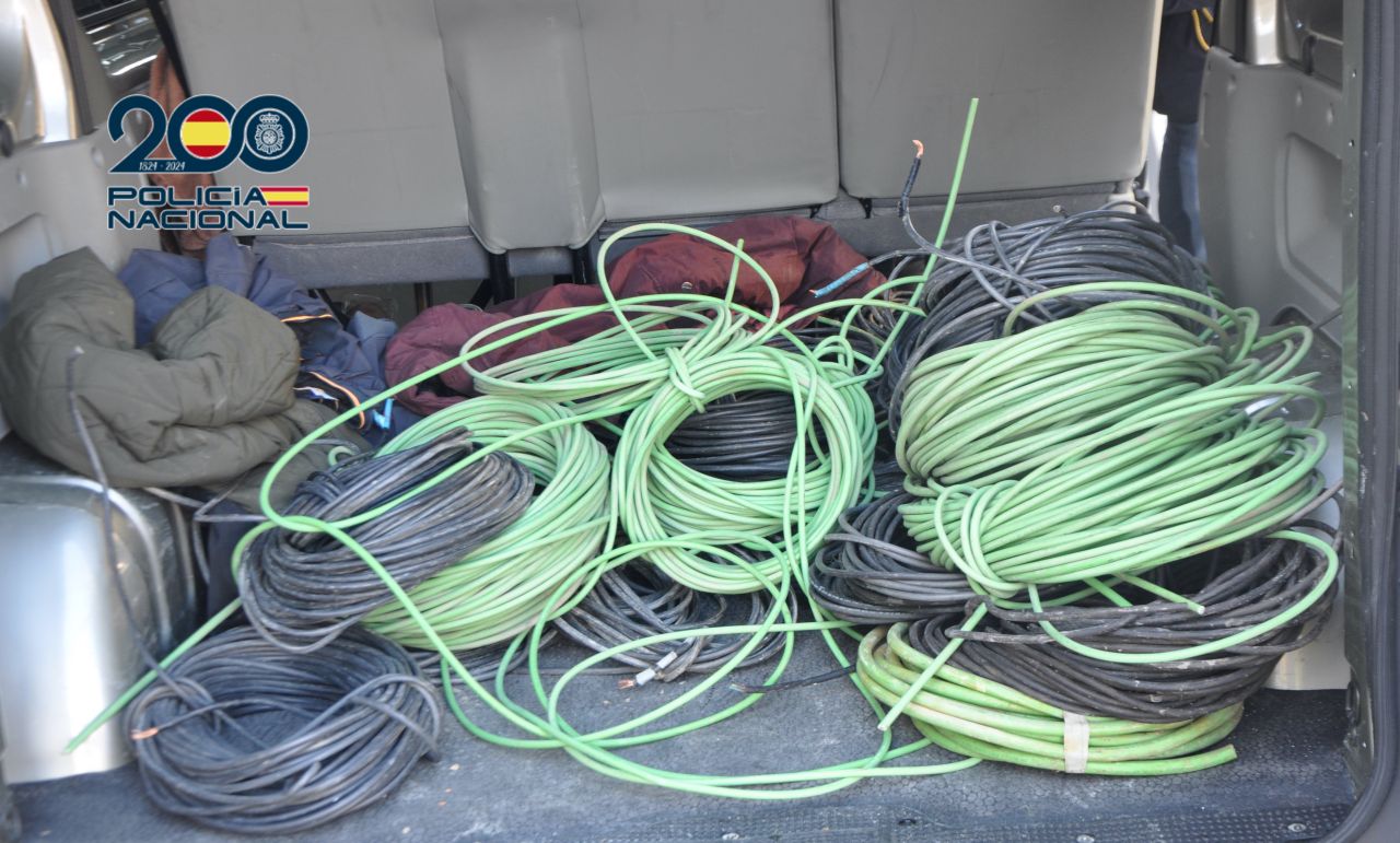 Cables y cobre incautados a los cinco delincuentes detenidos en Fuenlabrada | Policía Nacional