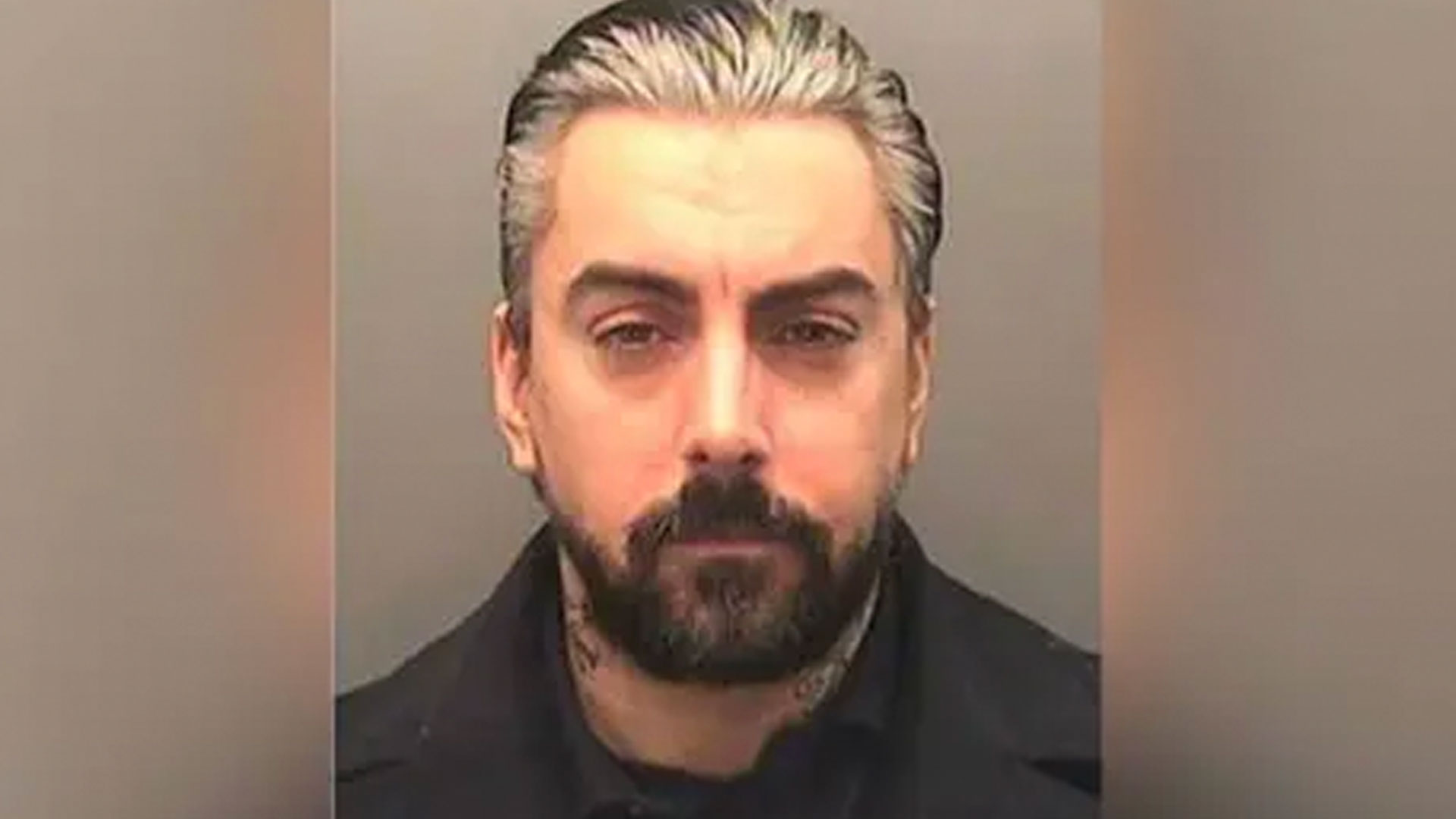 Imagen de la detención del cantante | South Wales Police