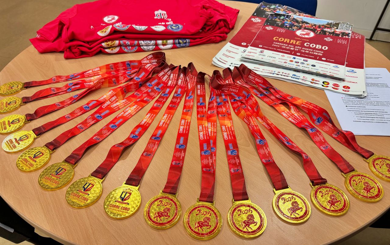 Camisetas y Medallas que se entregarán en la carrera Corre Cobo 2026 | FN