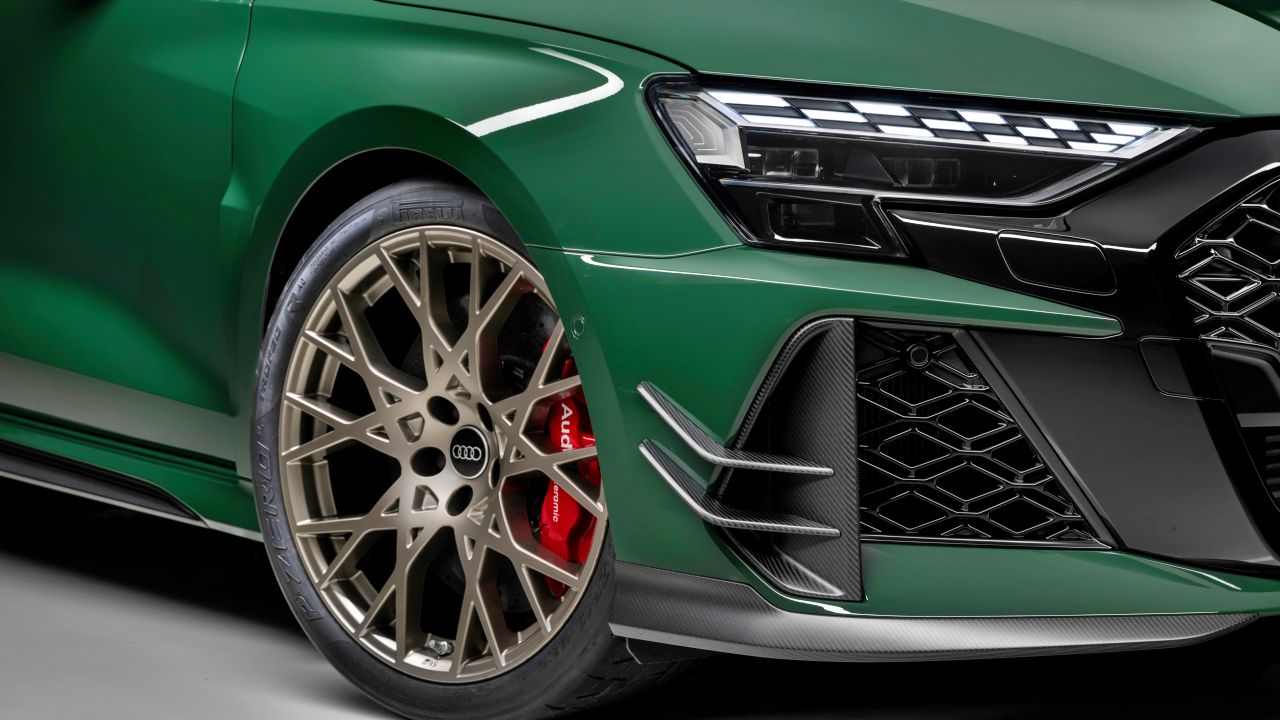 Llantas y faros del Audi RS3 Competition