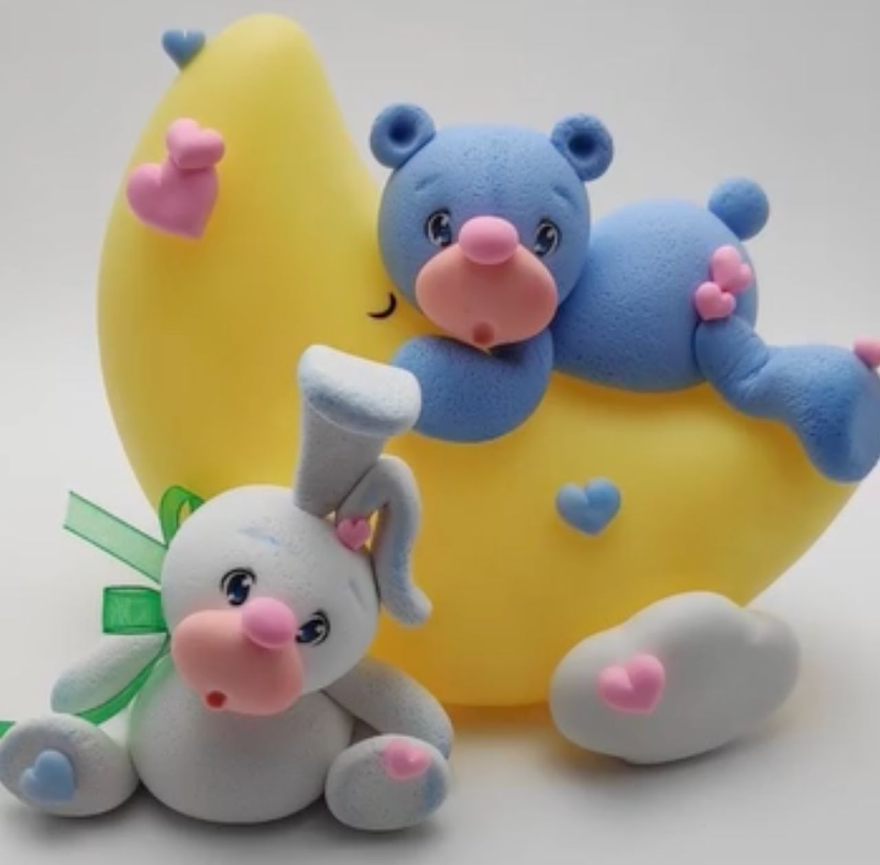 Muñequitos de porcelana fría sin moldes ni matrices.